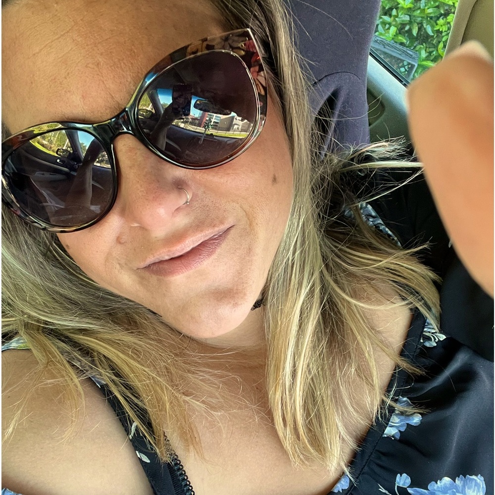 Meet your Posher, Amber